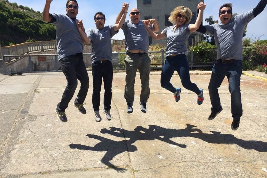 the-ultimate-guide-to-team-building-1