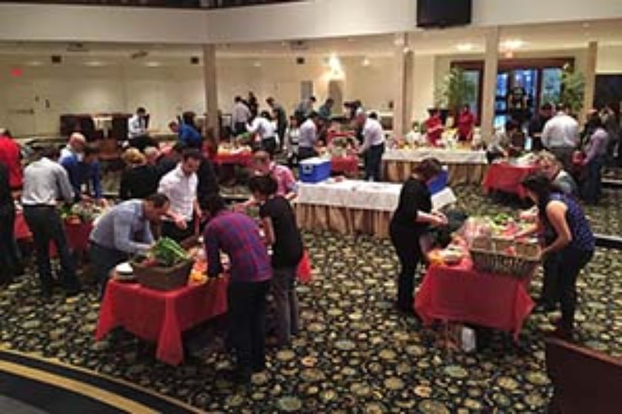 ten-creative-ideas-to-bring-your-company-holiday-party-to-life-3