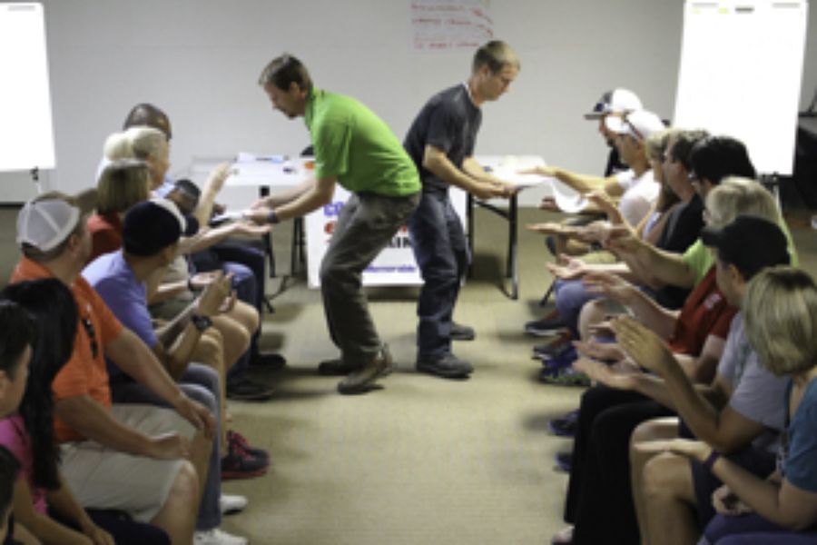 whats-the-difference-between-a-manager-and-a-leader-3